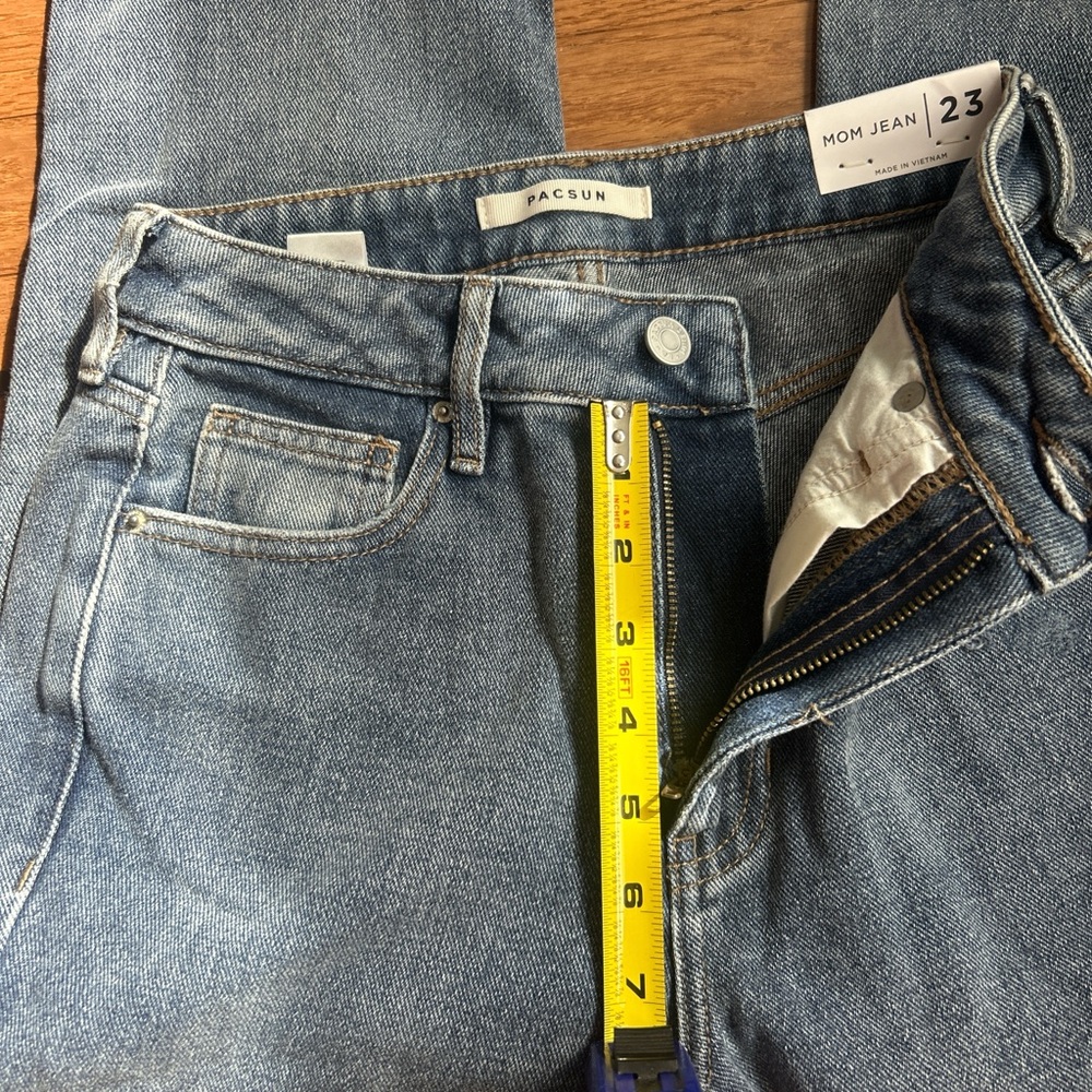 PacSun Ripped Blue Mom Jeans NWT - Picture 8 of 8